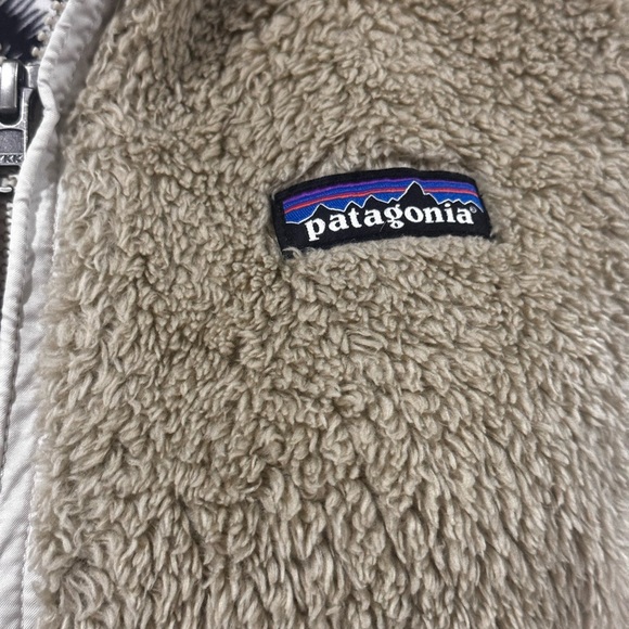 Patagonia Tan Sherpa Vest | Size Small | Excellent Preowned Condition - Picture 5 of 10
